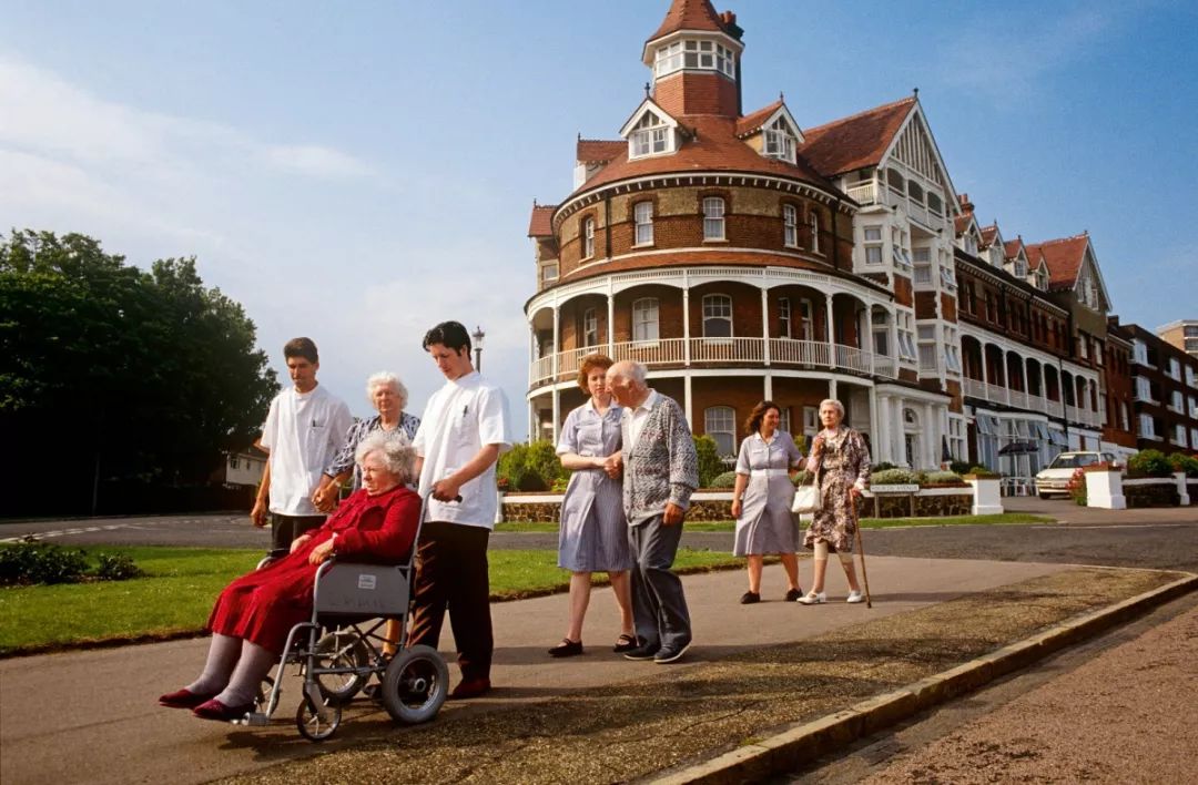 我们该怎么对待亲人的离别和病痛,如何看待疾病和死亡