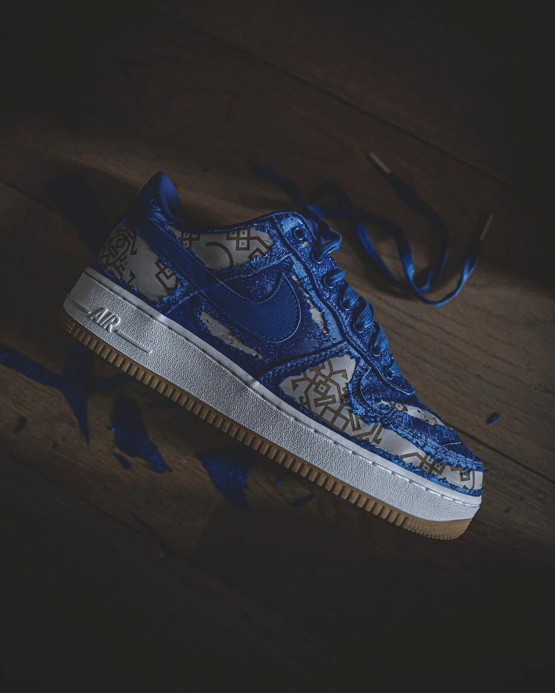 倒钩、OW北卡AJ1市场价暴跌！跟风冲这些鞋的人都后悔了