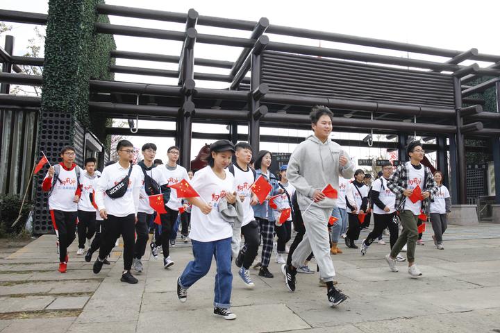 激荡在绍兴上虞的多彩姿态“爱祖国向前冲”趟过四季花海