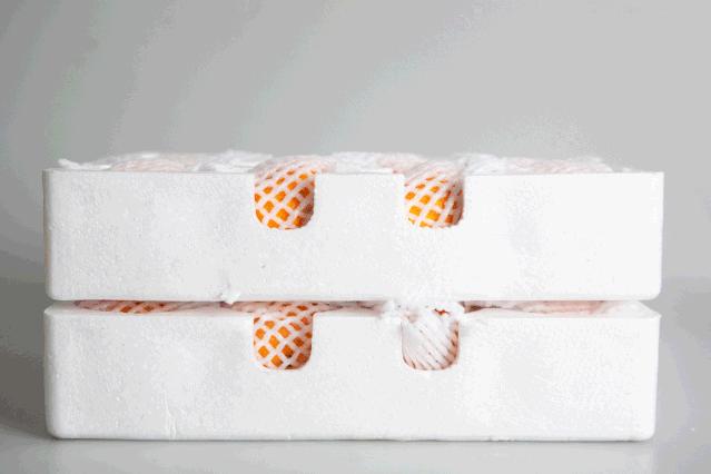 轻轻一咬满口汁水酸酸甜甜,轻轻一咬满嘴甜汁