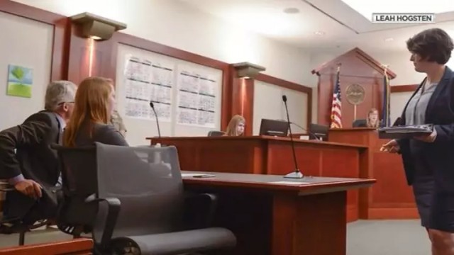 美国女子在家中裸露上身被起诉辩驳：丈夫同样裸露上半身