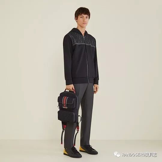 摊上个男人,这么爱奢侈品包包真是个奇葩?