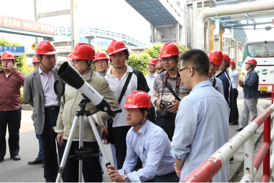 烟囱为什么会冒烟,烟囱为什么不拐弯