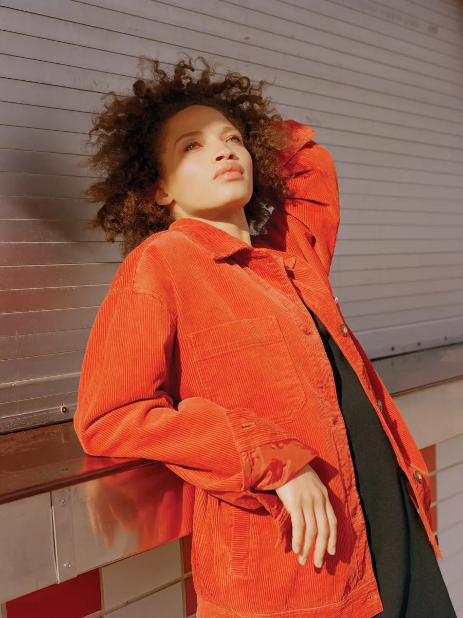 热门灯芯绒,高品质的灯芯绒