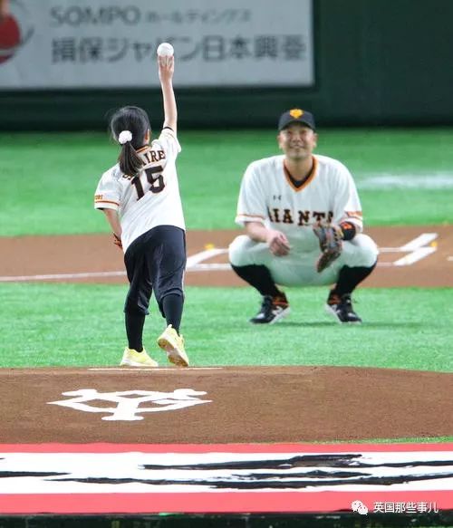 战胜71岁职业九段棋手的10岁围棋少女：这冰霜之瞪过分可爱了啊