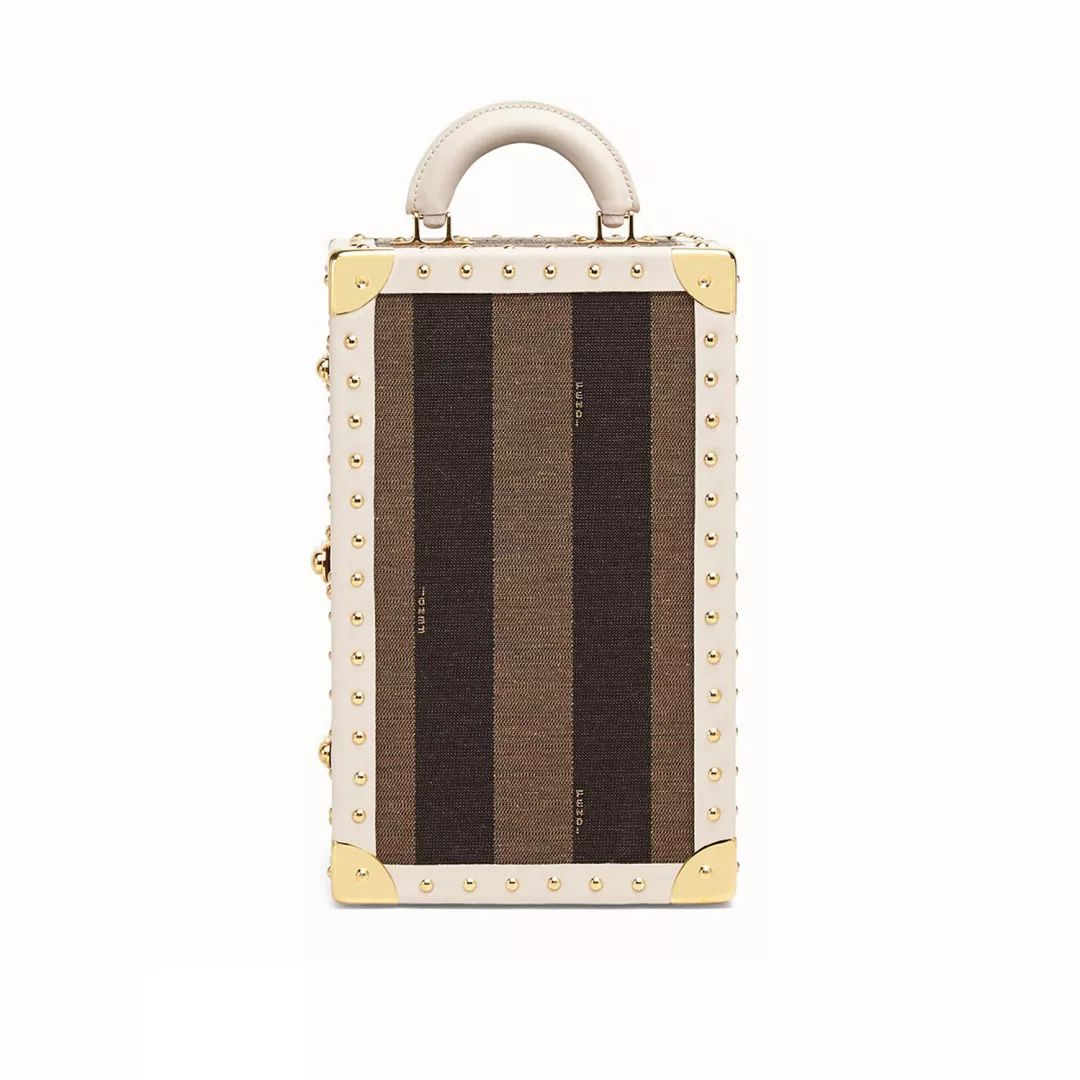 阿娇微博晒钻戒,阿娇晒出超大钻戒照