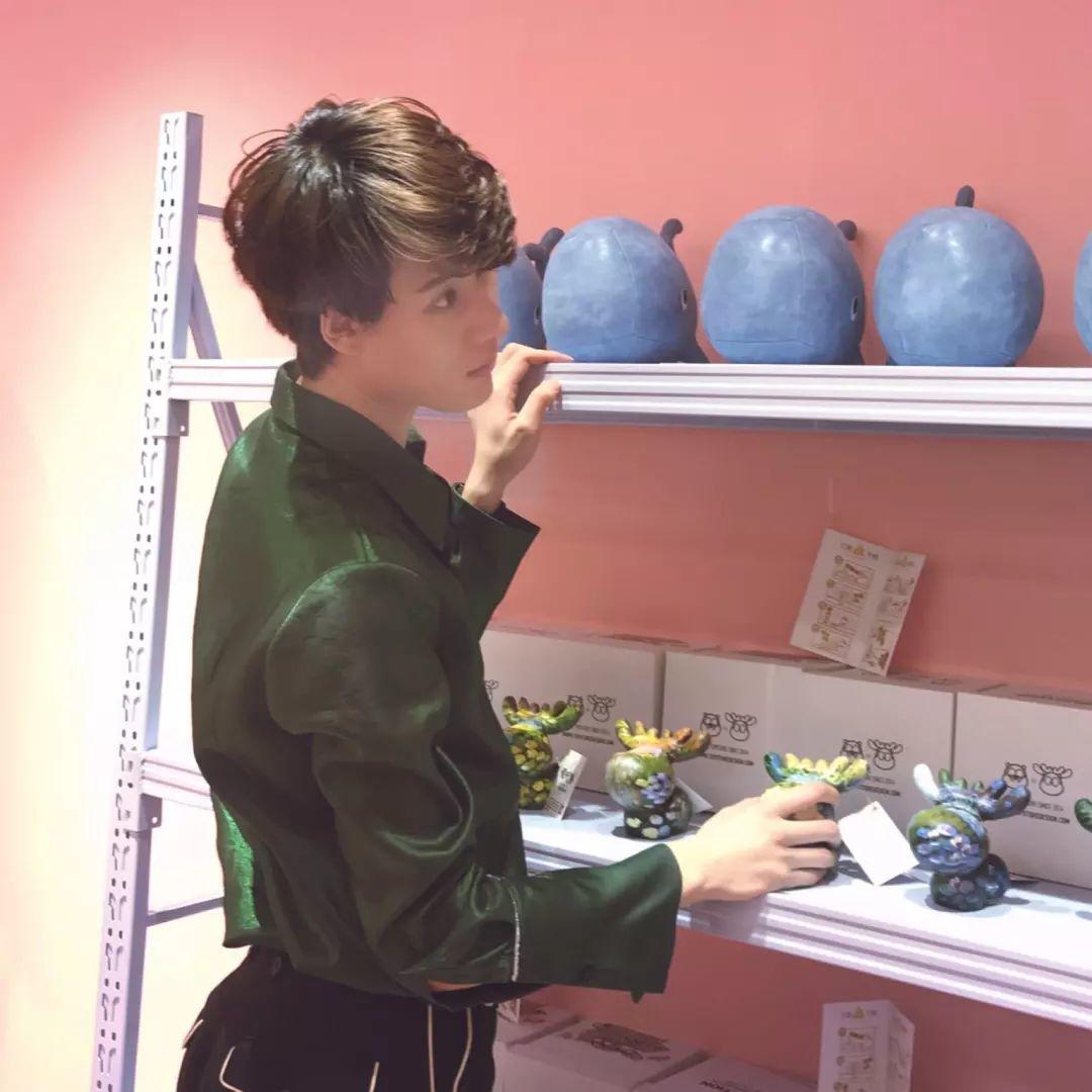 学生化妆品的前景,化妆品市场前景