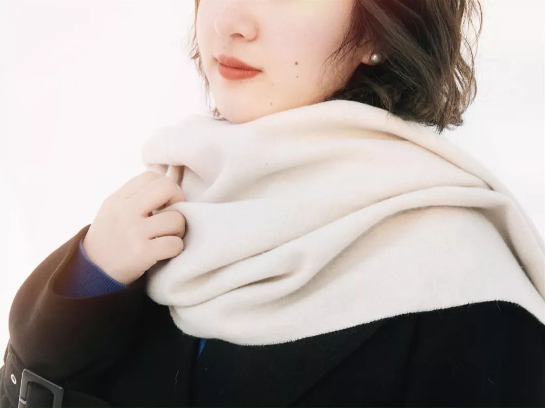 冬日保暖穿搭神器,提升穿搭氛围感的秋冬围巾推荐