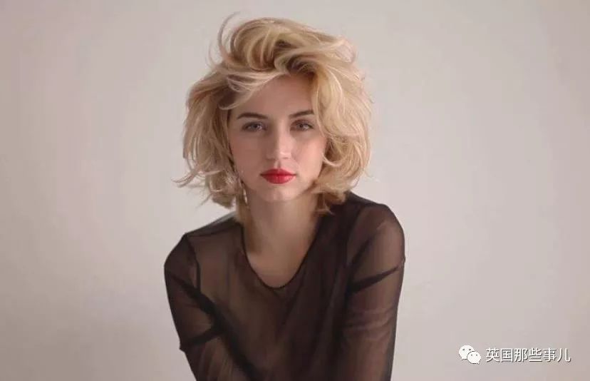 她是新任007邦女郎，也是梦露…这个古巴妹子，凭啥成了新一代性感女神？