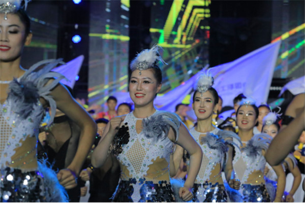 西咸新区广场舞大赛,全市公安机关排舞大赛