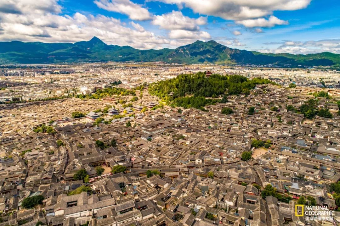 丽江为什么可以让人沉醉,丽江为何称作艳遇之都