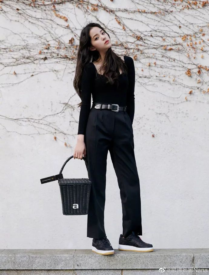 球鞋放薯条？皮卡丘变成碳？?洗衣液走秀了！这个世界太玄幻