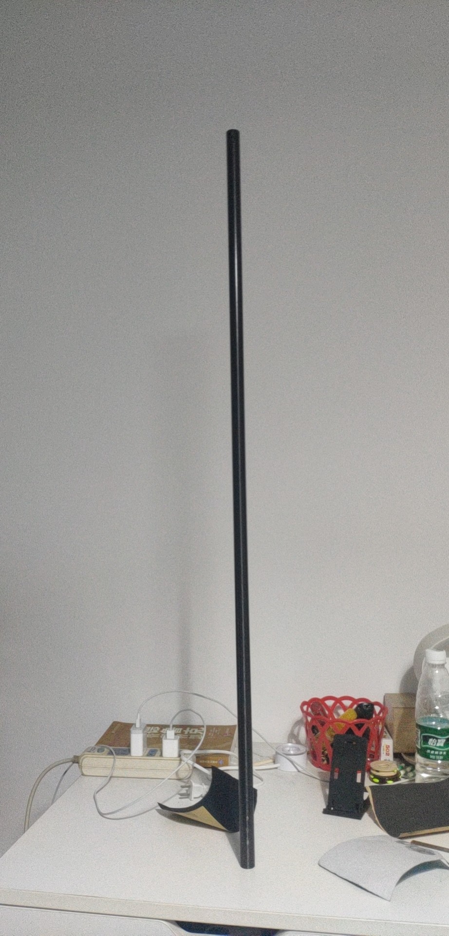 鱼竿被502胶水粘住拉不出来怎么办,鱼竿破裂最好的修复方法