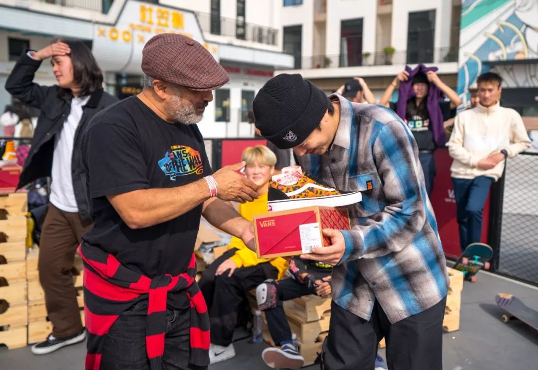 真·为滑板而生，传奇滑手SteveCaballero空降广州陪你重温与Vans经典的三十年