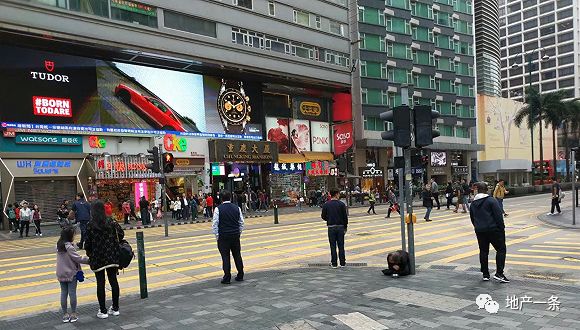 香港零售业遭遇重创,香港商铺大跌
