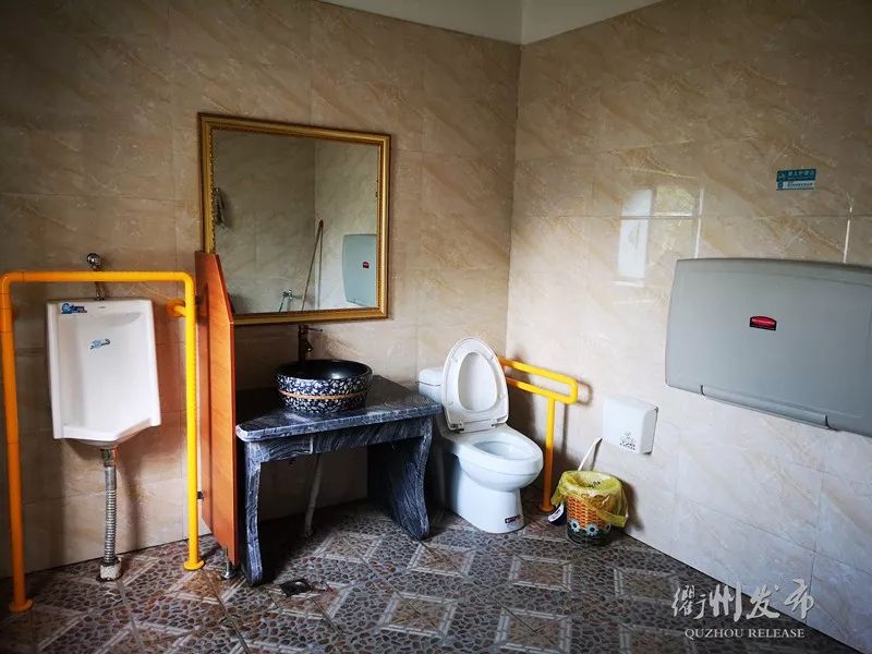 这一次，头条留给——衢州的56个厕所！
