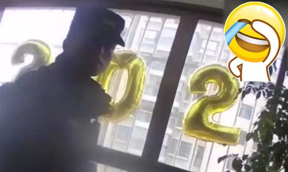 居民楼惊现SOS求救？邻居赶紧报警，结局猝不及防…