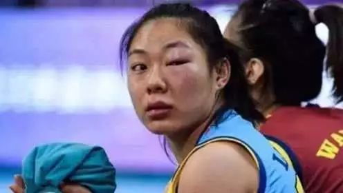 女排遭遇天津女排的时刻,天津女排垫脚事件