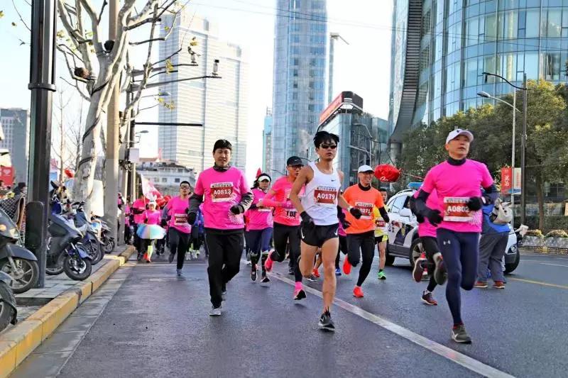 体坛群星和你一起元旦迎新，10万余名上海市民的2020以这种方式启幕