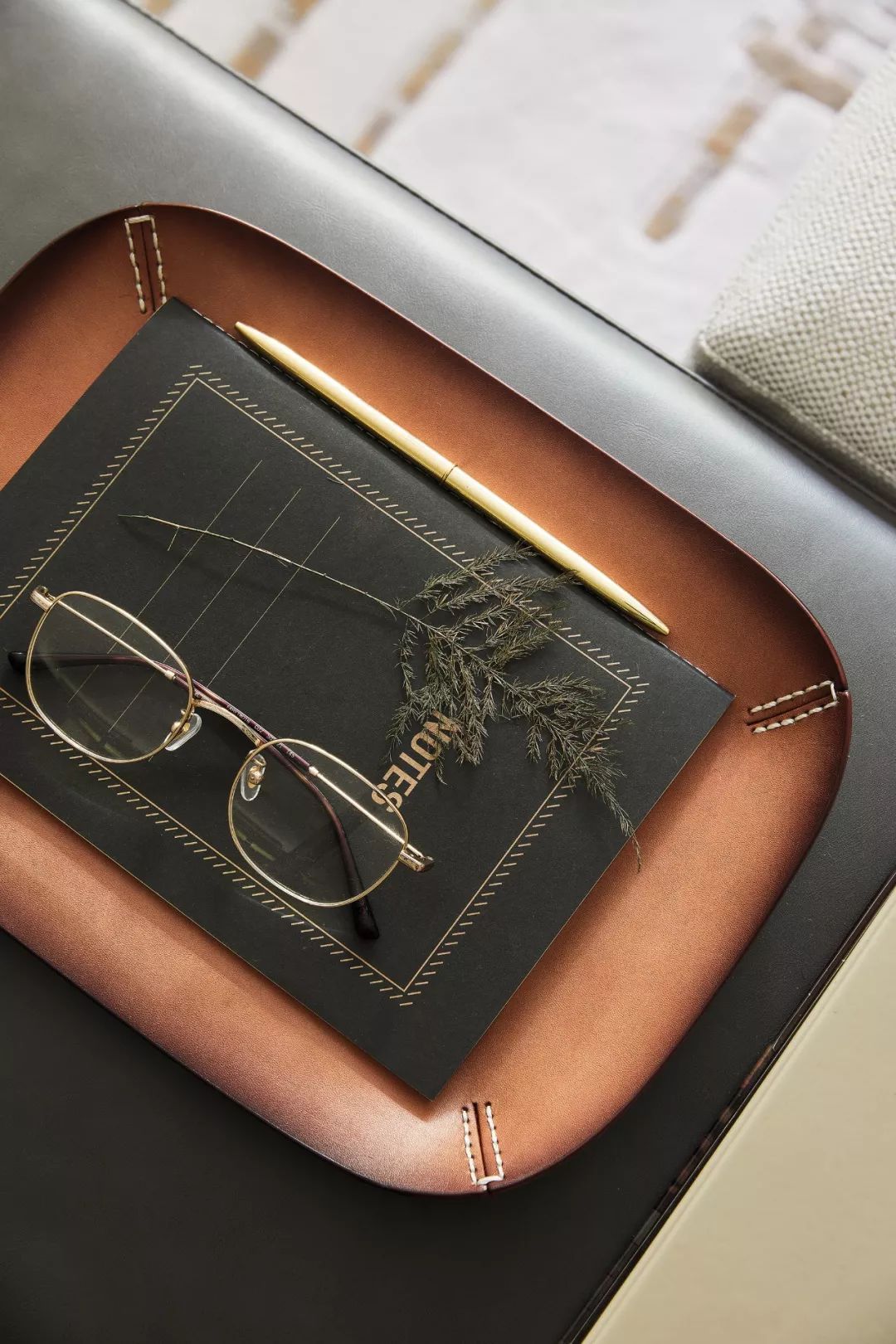 低调平实的叙事向度，于日常生活拾趣