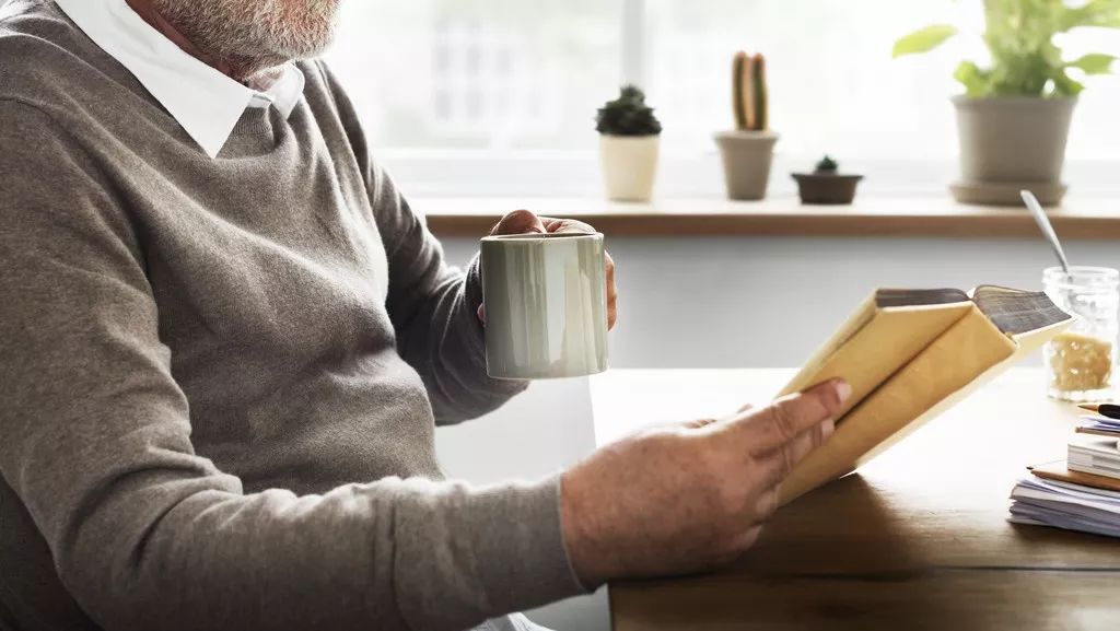 多喝水多走路你以为是在养生,你以为的走路多喝水是在养生