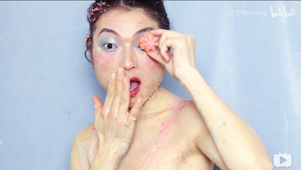 西安农村小伙模仿刘雯走红,农村小伙走秀走红