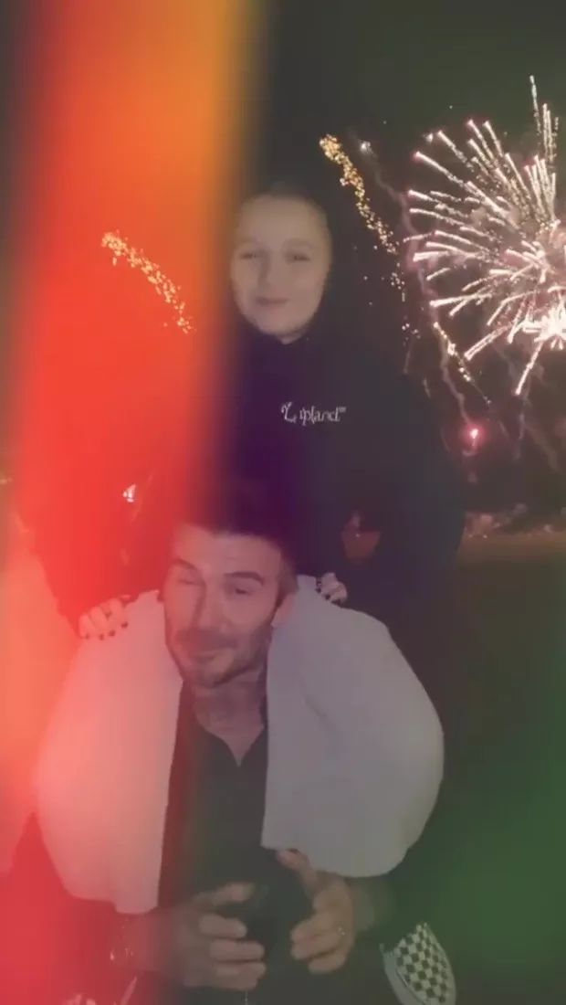 小贝二儿子罗密欧和贝嫂,小贝二儿子罗密欧球技