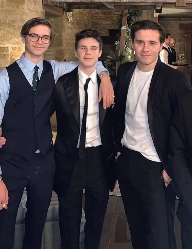 小贝二儿子罗密欧和贝嫂,小贝二儿子罗密欧球技