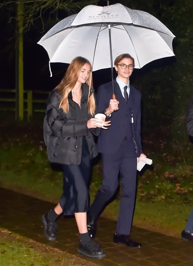 小贝二儿子罗密欧和贝嫂,小贝二儿子罗密欧球技