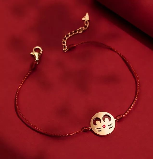 别怕过年回家人生拷问，戴这些大家只想和你合照发圈