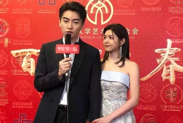 旧情再提，冷眼相对，娱乐圈小甜甜又双叒被曝婚变？