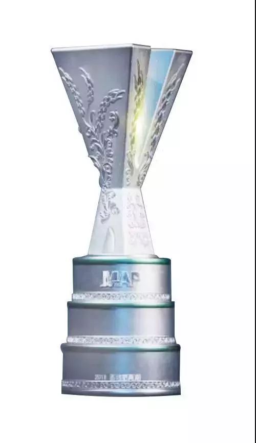 有一种成功叫继续努力永不言弃,有一种骄傲叫坚持