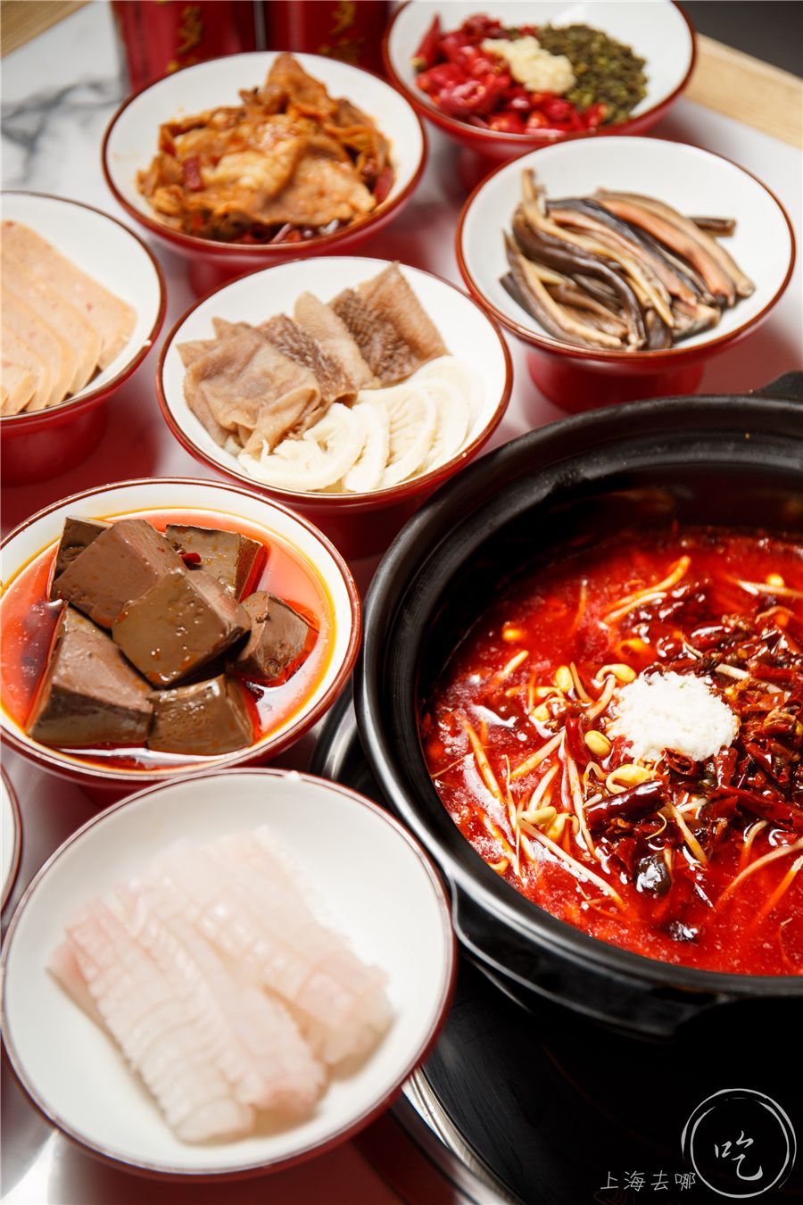 要火！魔都独①份的「毛血旺茶火锅」来了！刚开30天排爆虹口足球场