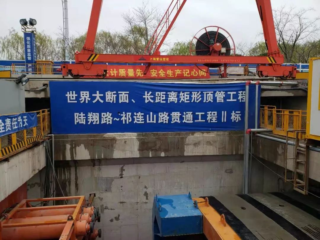 春运温暖回家路感动旅途人,春运路上温暖回家路