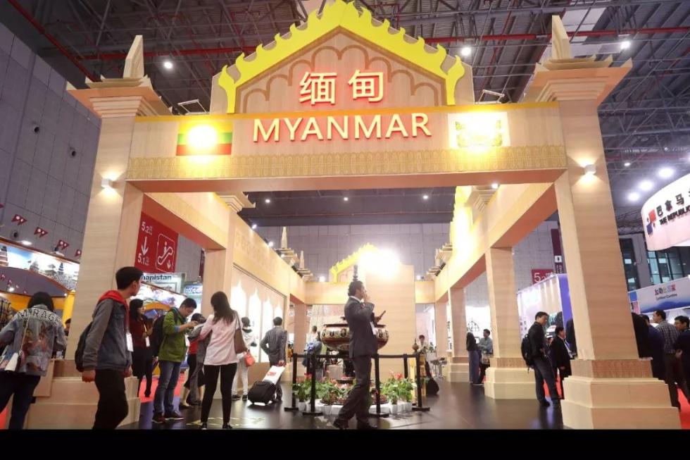 习*平近**同缅甸领导人驻足观看的这组照片太有故事