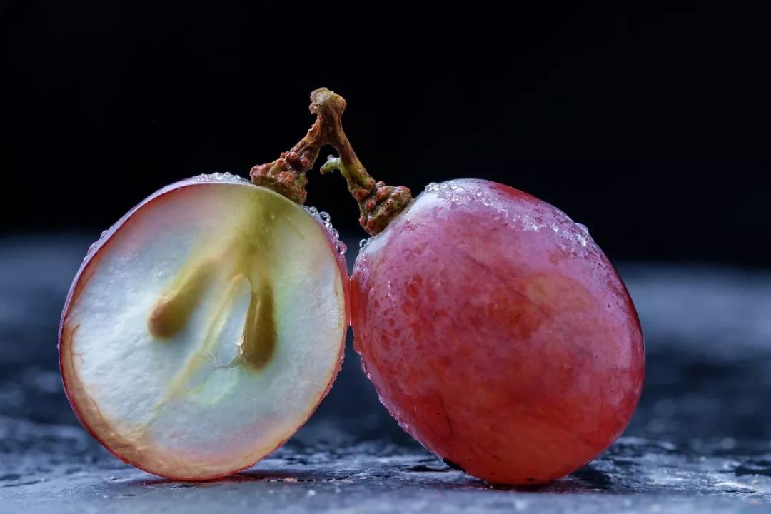 95后健康女孩一天吃7种保健品，专家：真没必要，这些保健品不保健