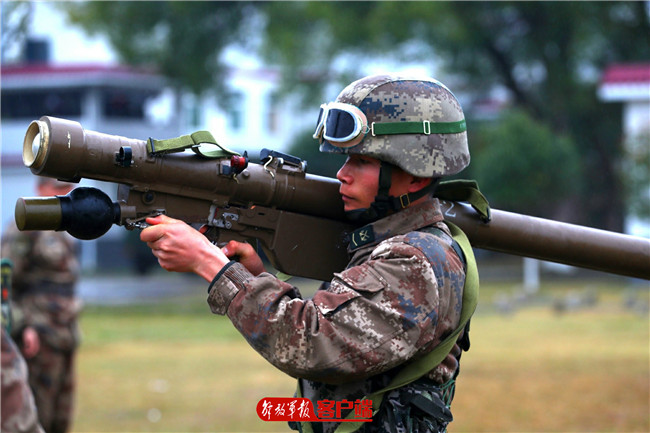 兵哥哥版“私人订制”表情包强势来袭！快收藏