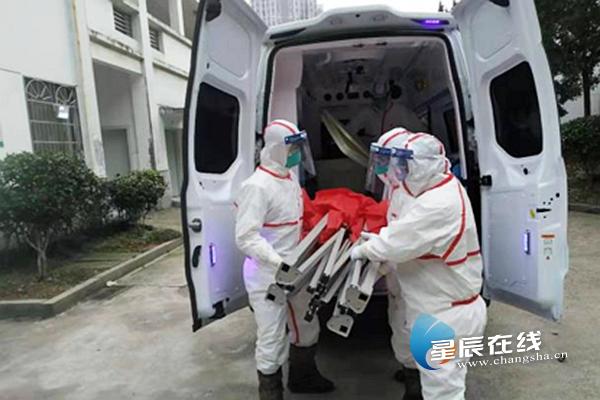 请听听来自防疫一线心声他们是120急救指挥中心的新生代老黄牛超能手