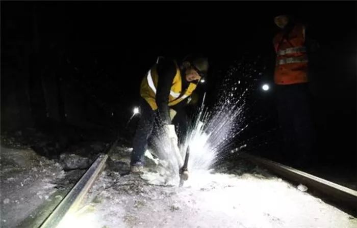 新春走基层景区坚守,新春走基层崤山分局