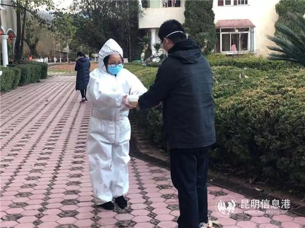 记者探访隔离病人心得,采访抗疫后方留守医护人员