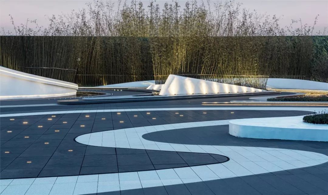 流线型设计的美感,流线景观造型