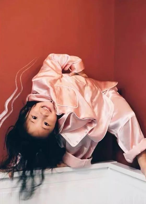 低头看看自己,低头看看