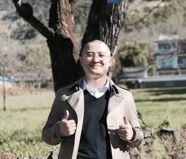 比肩吴忌寒、李笑来，火星人许子敬是如何发家致富的？