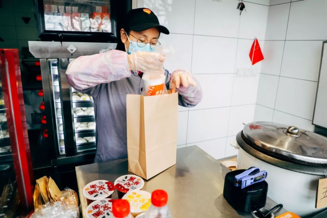 待阴霾散去我们一起去看海,待阴霾散去看春暖花开