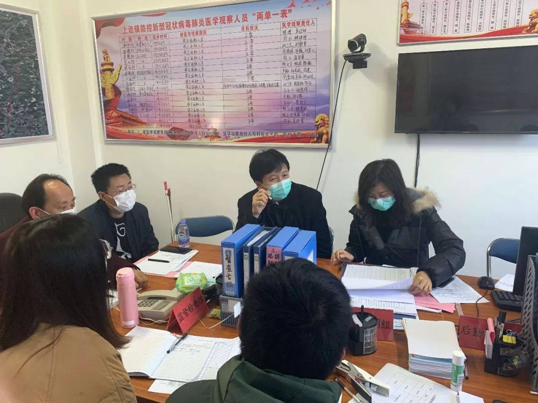 先锋岗上战疫情,党员先行同心抗疫