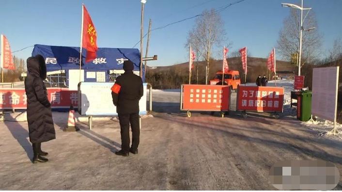 *党**员做“代购”群众暖“心扉”