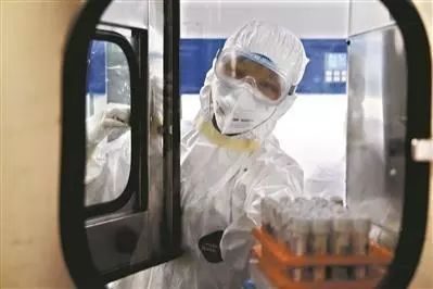 人民日报头版刊发重磅综述,人民日报头版发声