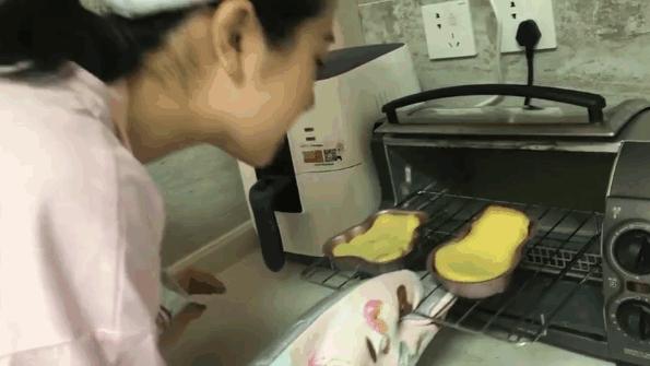 孙俪做糙米饼，林心如准备营养早餐，何炅在线教学，而她却惨遭翻车