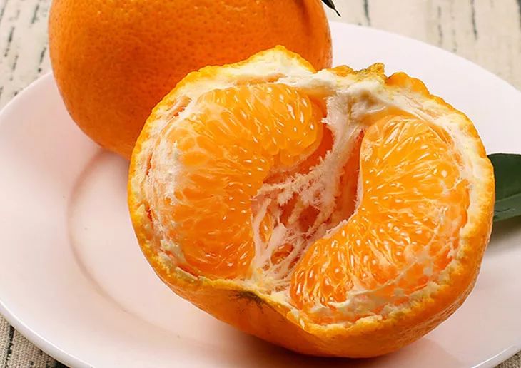 一咬汁水四溢鲜香满口,一咬爆汁像葡萄的水果