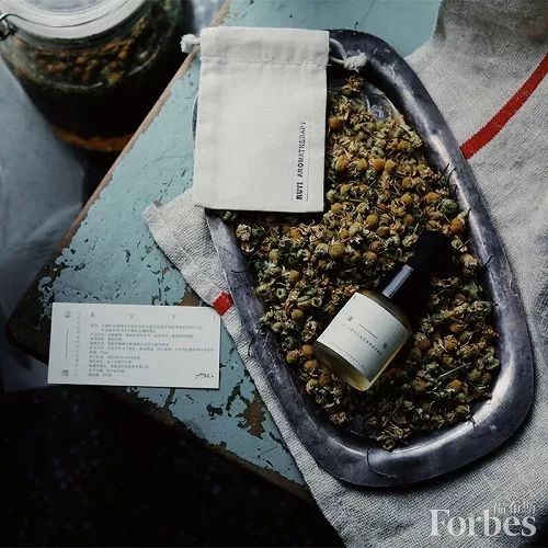 福布斯生活｜芳香疗法助你走出被困于疫情的情绪漩涡